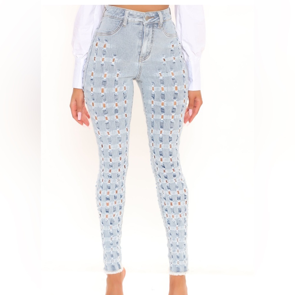 LightWash Distressed Stretch Skinny Jeans